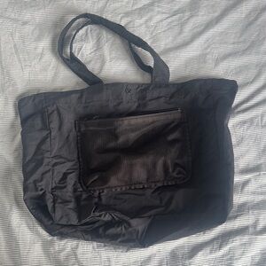 Black nylon lulu lemon toe